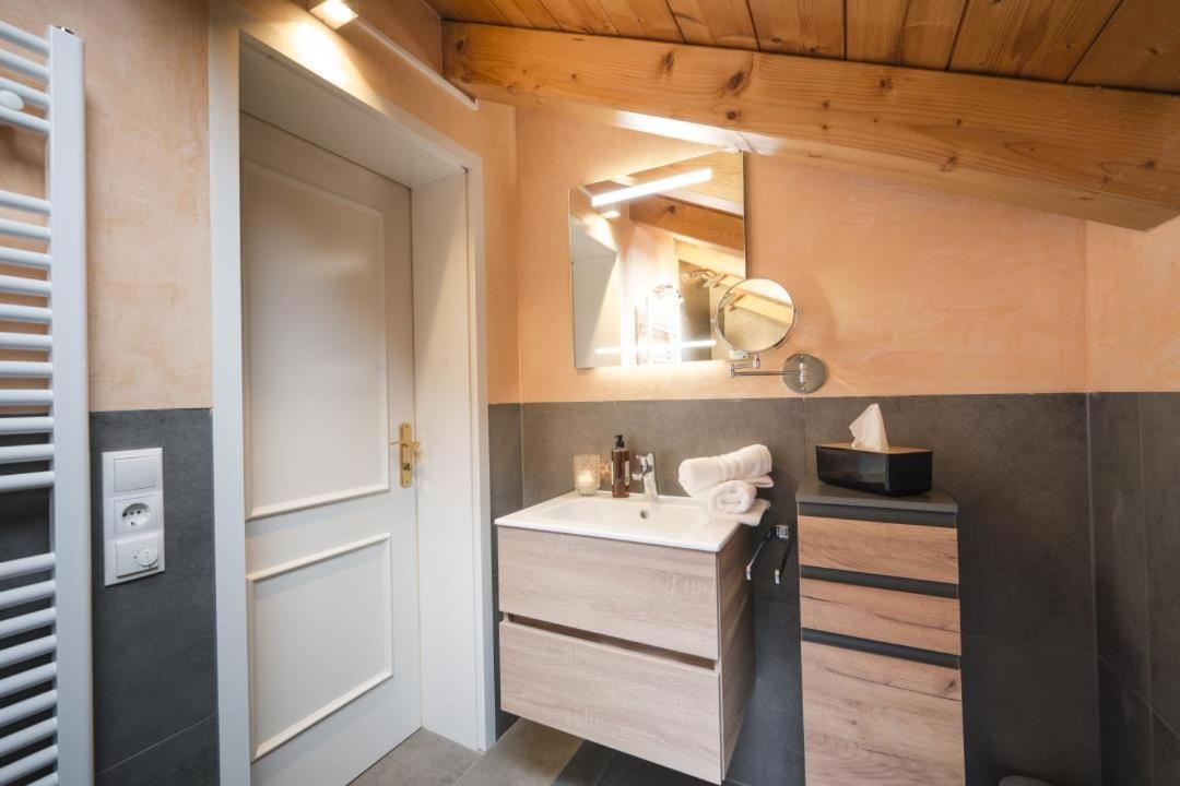 Ferienhaus Die 12 Mit 4 Schlafzimmern In Garmisch Exteriér fotografie
