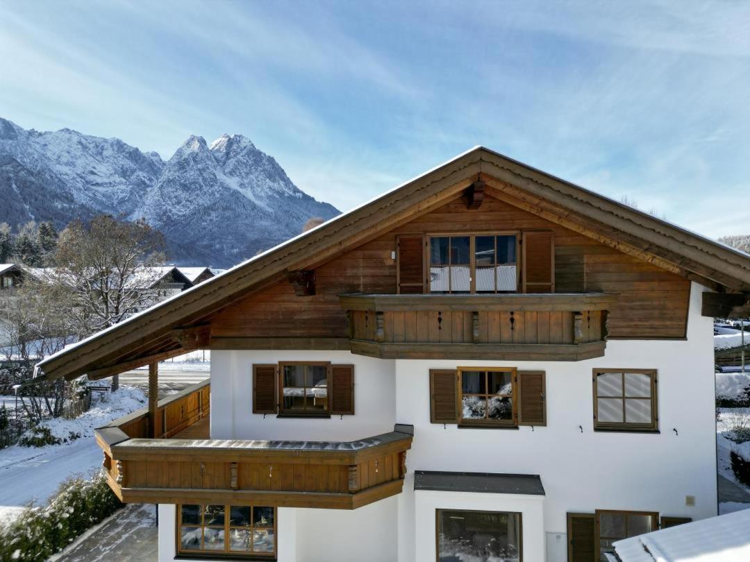 Ferienhaus Die 12 Mit 4 Schlafzimmern In Garmisch Exteriér fotografie